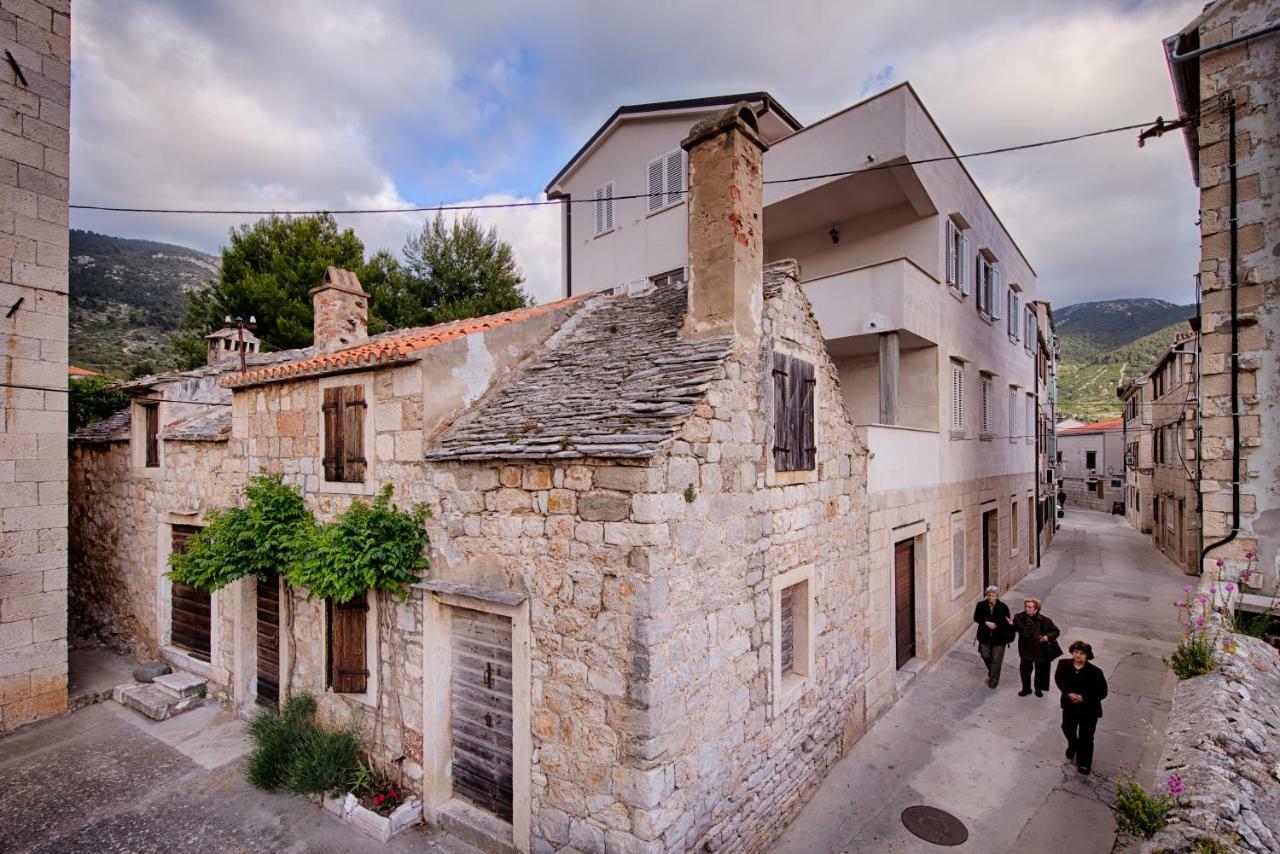 Apartments Marinkovic Komiza Exterior photo