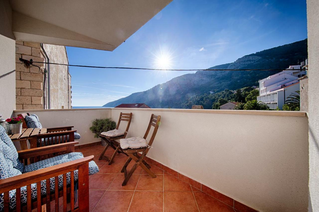 Apartments Marinkovic Komiza Exterior photo